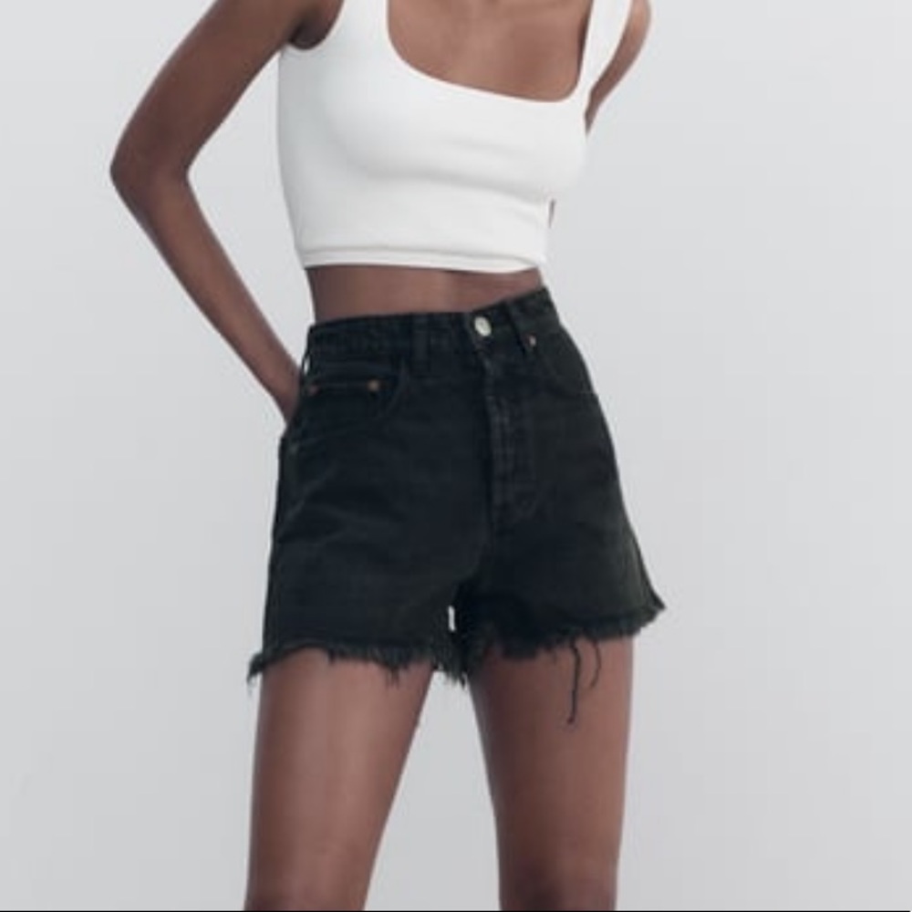 Zara Frayed Hi Rise Black Denim Short